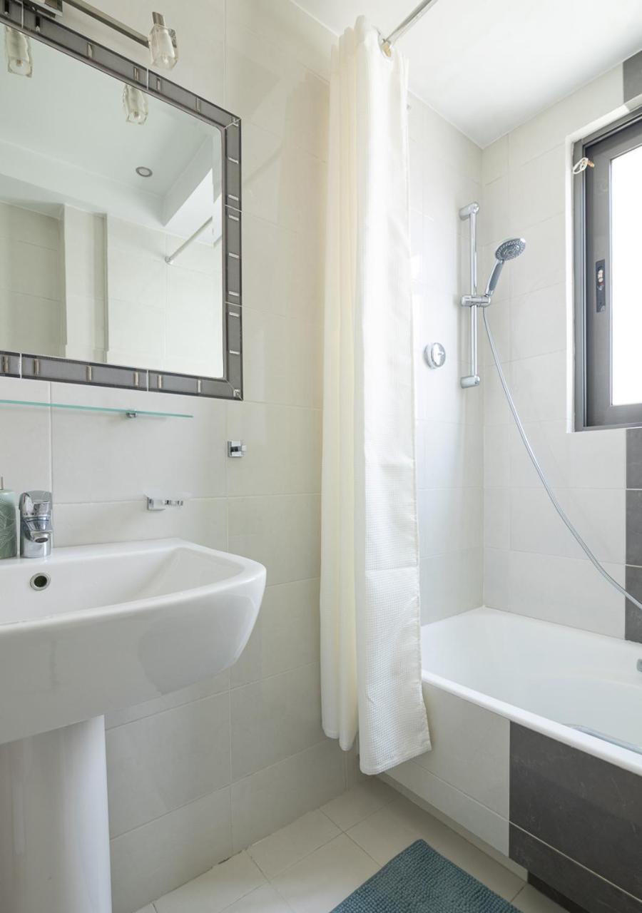 אתונה Elegant Apt 50Meters Close Acropolis מראה חיצוני תמונה