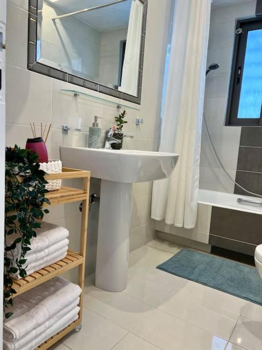 אתונה Elegant Apt 50Meters Close Acropolis מראה חיצוני תמונה